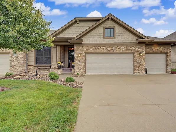 1100 Eagle Creek Blvd SW, Altoona, IA 50009