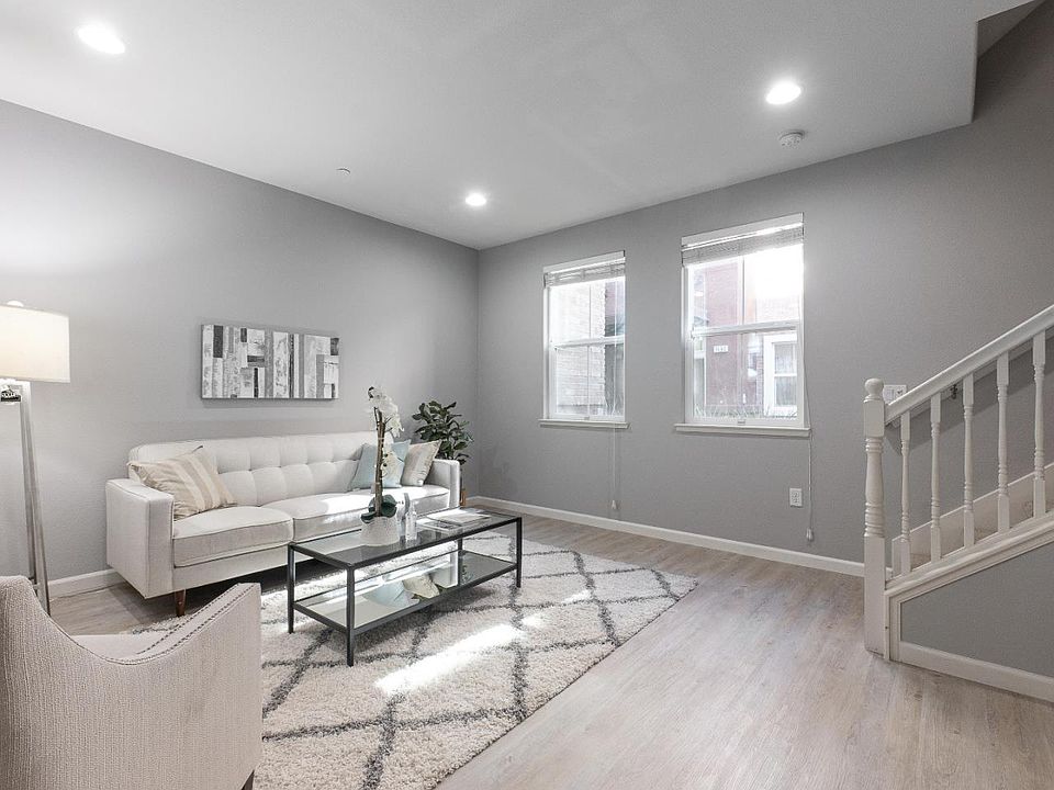 1st image of 1495 Lee Pl