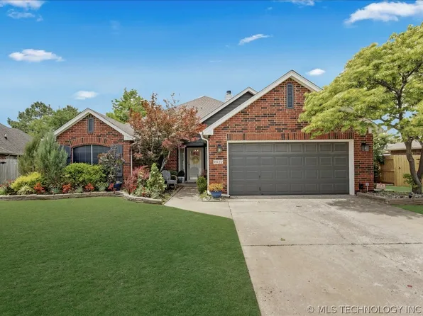 9922 N 120th Ave E, Owasso, OK 74055