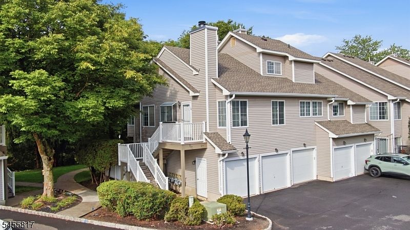 1st image of 10 Stevens Court