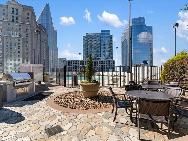 3324 Peachtree Rd NE #2515 — Photo 29