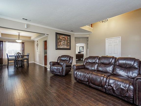 5th image of 18703 Sandelford Dr