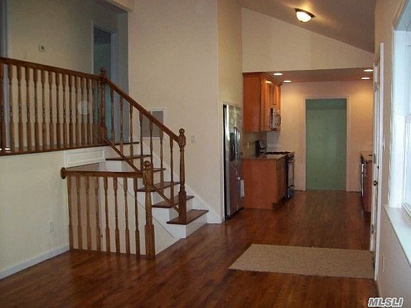 2nd image of 47 Foxwood Dr E