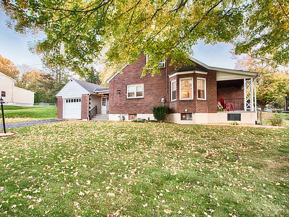 4th image of 916 Greenhill Ave