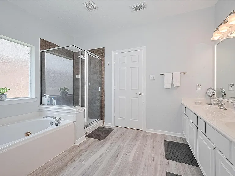 14 Sprite Woods Pl — Photo 26