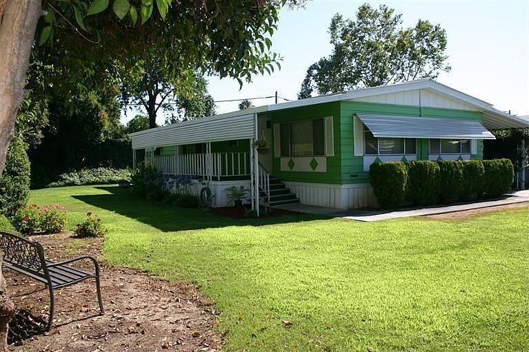 1st image of 129 Leisureville Cir