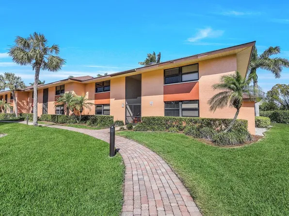 1508 Mainsail Dr APT 4, Naples, FL 34114