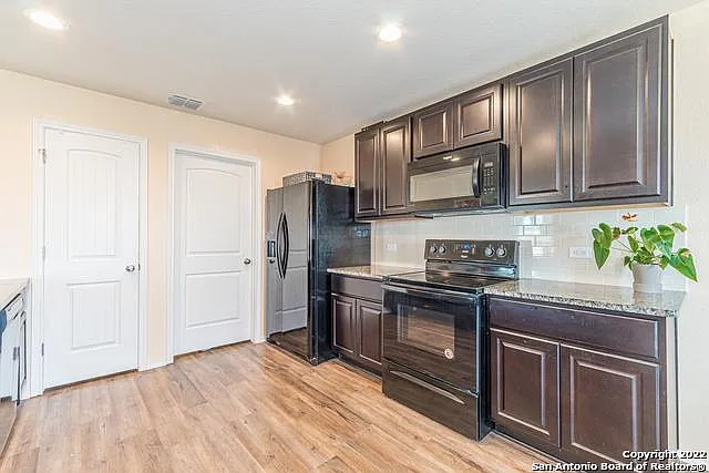 2401 Ranger Pass — Photo 7