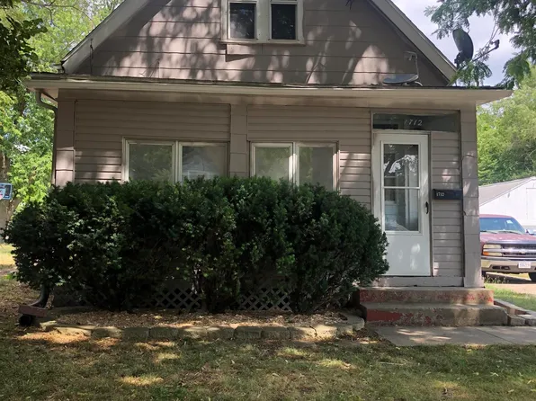 1712 N Broadway St, Peoria, IL 61604