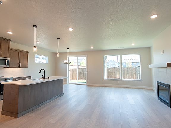 4th image of 12314 NE 107th Way