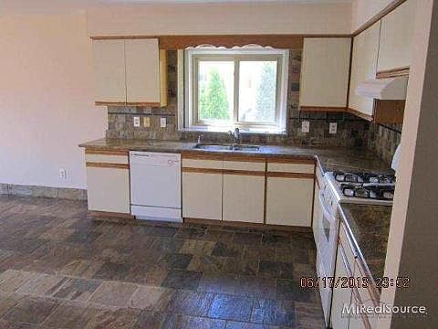 5th image of 52520 Deerwood Dr
