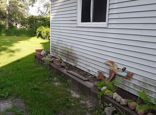 522 S Chestnut St, Reed City, MI 49677