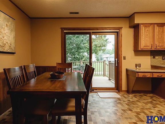 2nd image of 2920 Londonshire Ct