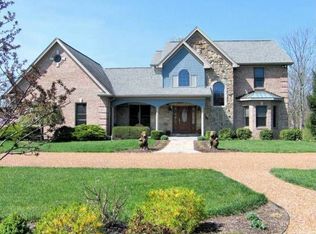 2109 Amber Hill Rd, Batavia, OH 45103