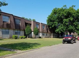 1126 E 9th St, Russellville, AR 72801