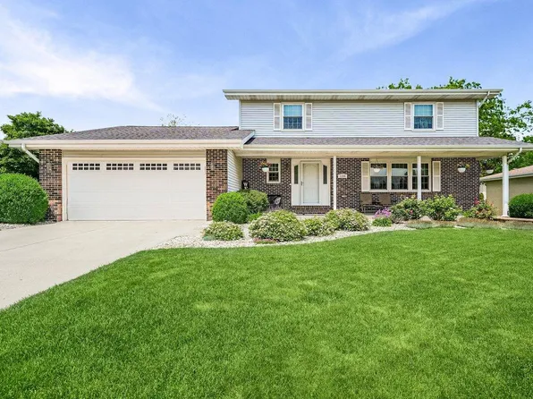1200 Seminole Dr, Crown Pt, IN 46307