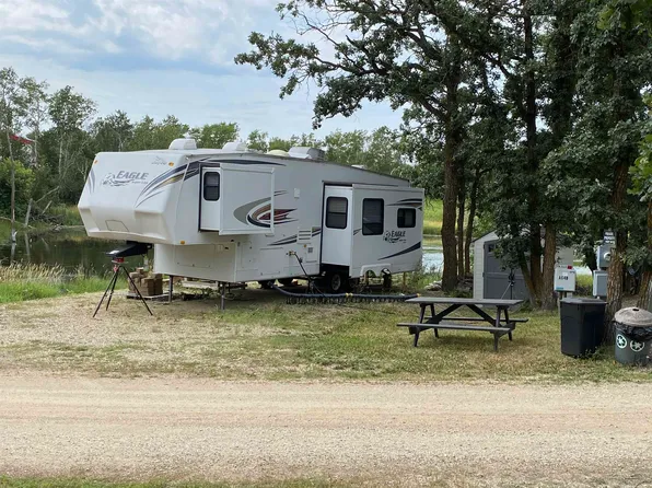 95 Metigoshe Ests #11, Bottineau, ND 58318