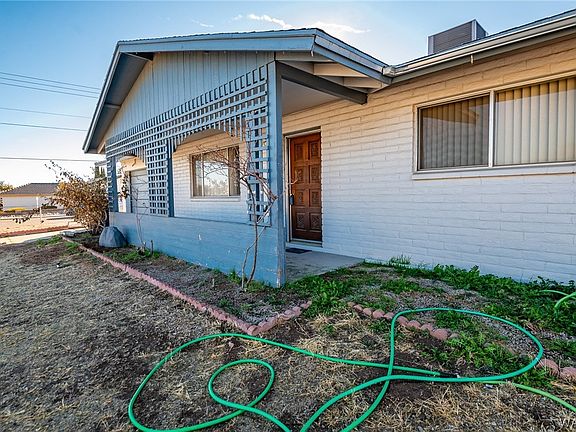 2nd image of 1090 Palo Verde Drive