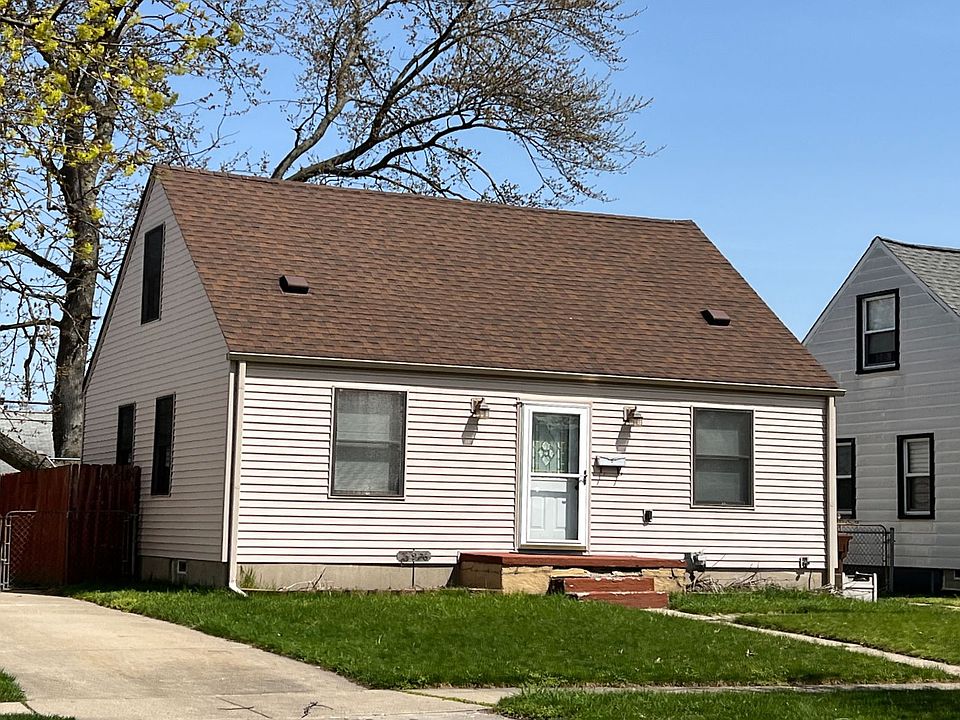1st image of 33976 Currier St