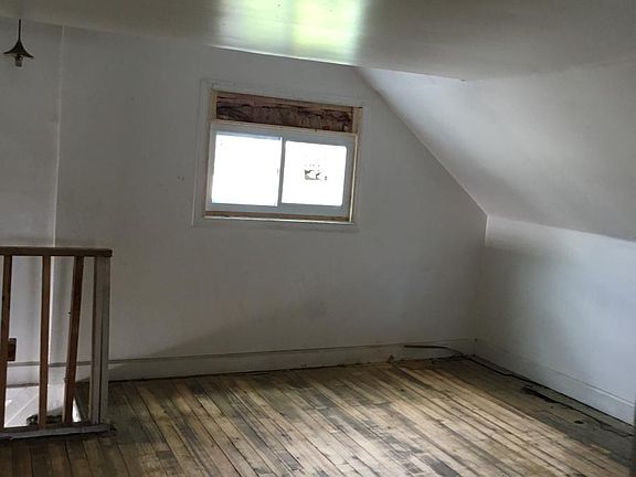 5th image of 15 Schutrum St