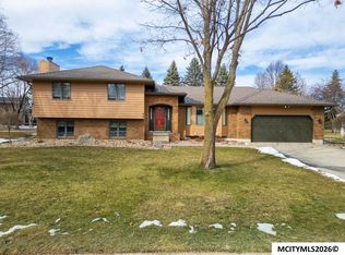 4 Field Rd, Mason City, IA 50401