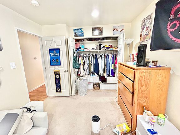 5th image of 917 Packard St APT 1