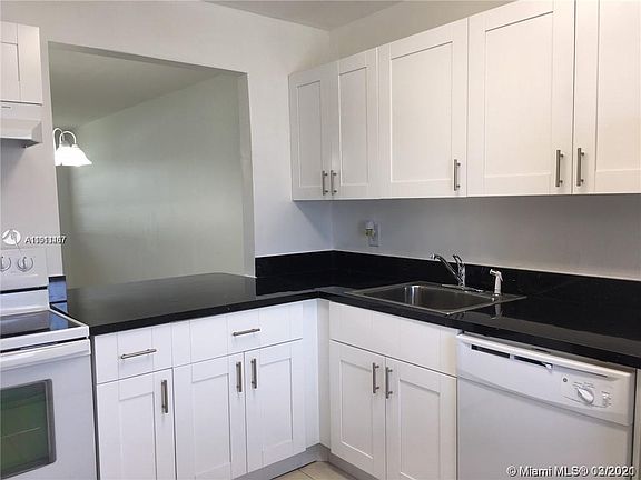 2nd image of 2309 Park Ln APT 203
