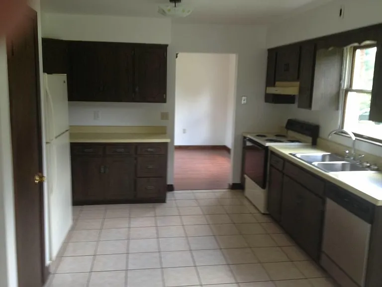 123 Brennburn Ln — Photo 19