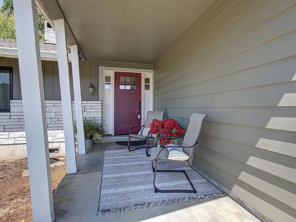 3rd image of 3600 NE 91st St