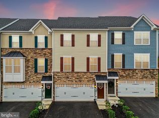 1046 Rosecroft Ln, York, PA 17403