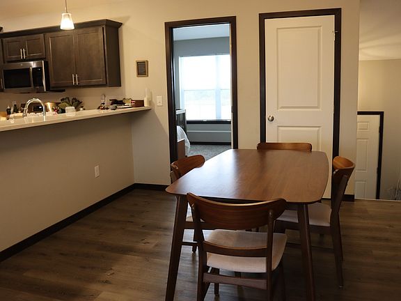 4th image of 313 Chloe Dr