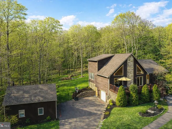 891 Mountainview Dr, Oakland, MD 21550