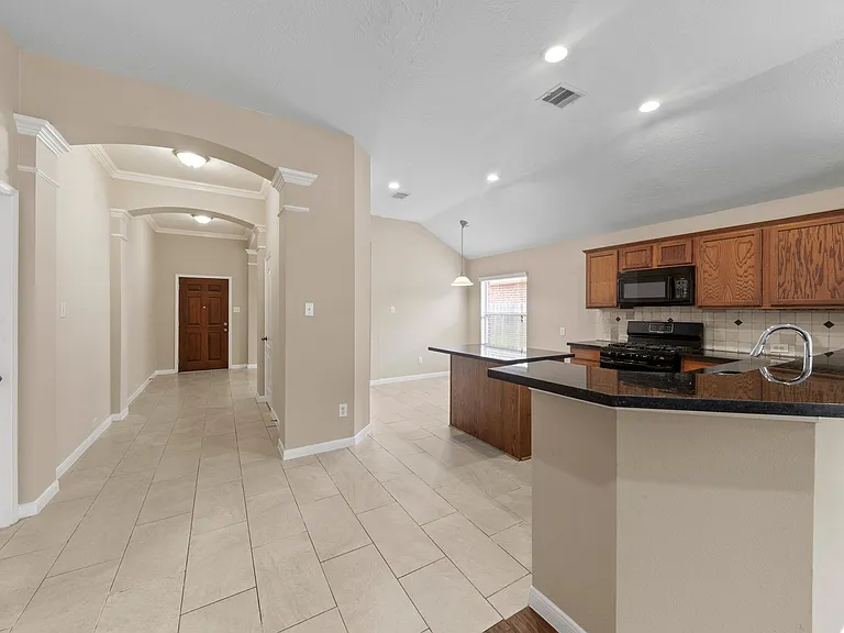 731 Pickett Hill Ln — Photo 13