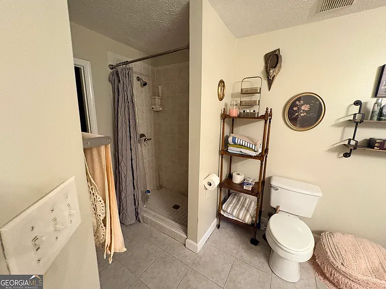 102 N Hill St #304 — Photo 10