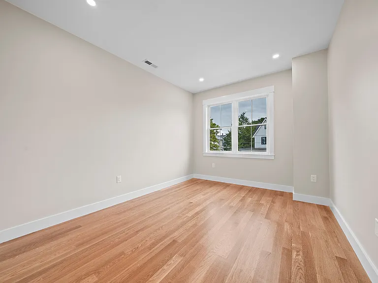 11 Jasset St #11 — Photo 27