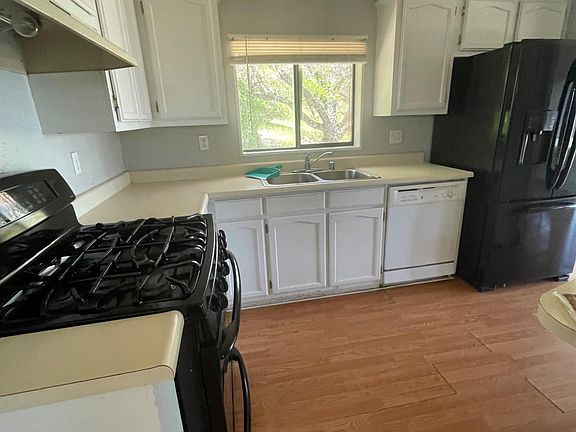 5th image of 7630 Walnut Lane