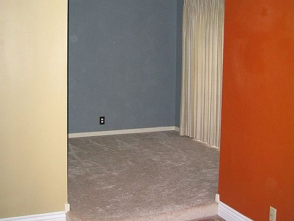 Office or dining area