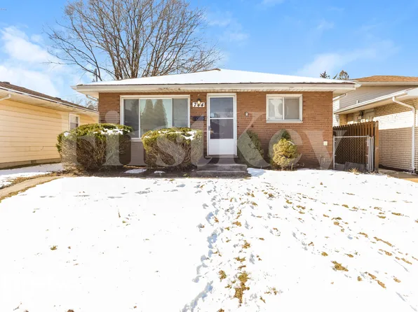 744 Newell Ave, Calumet City, IL 60409