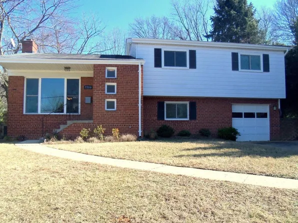 7709 Massena Rd, Bethesda, MD 20817