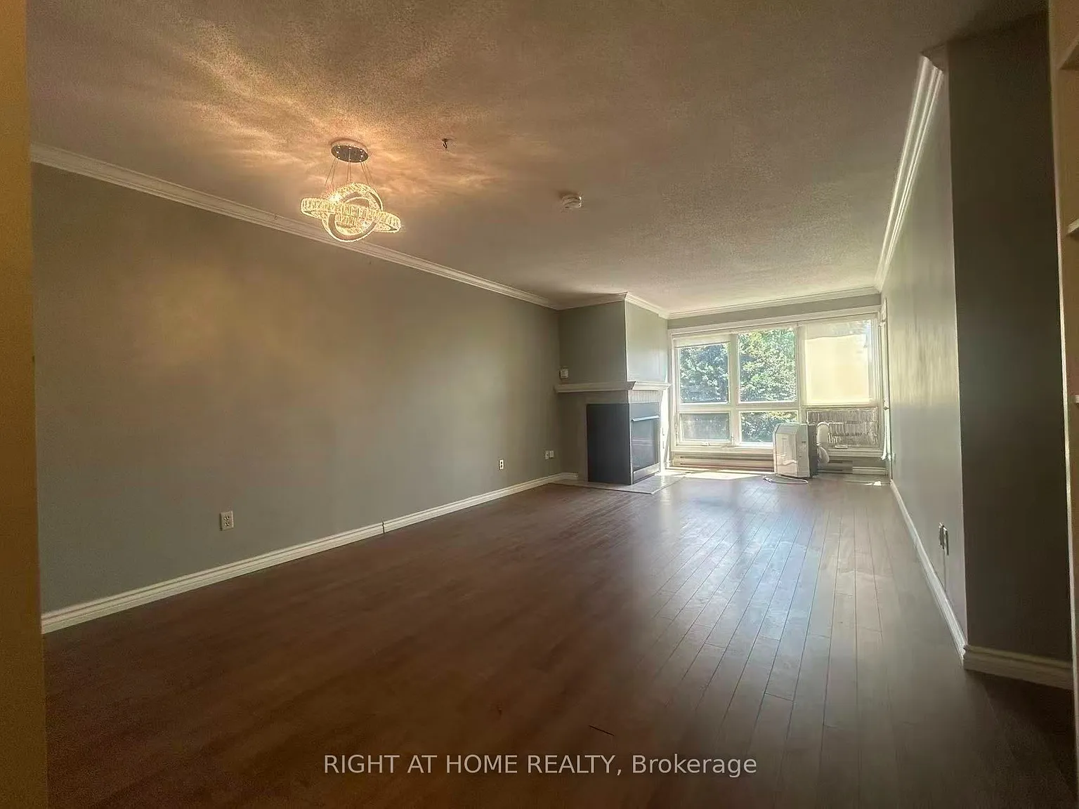 2 bed, $2,000 — Photo 4