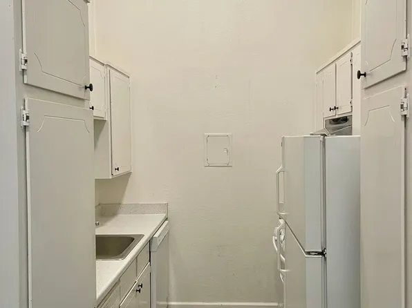 1502 Pine St, Paso Robles, CA 93446