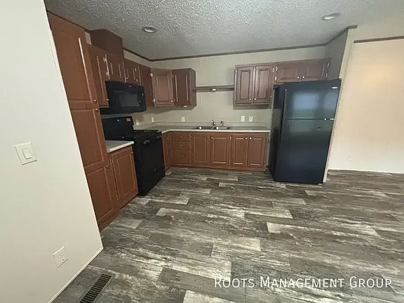 3rd image of 145 Ashford Dr #145