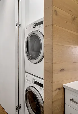 Rented by Argent Advisors LLC | media 40