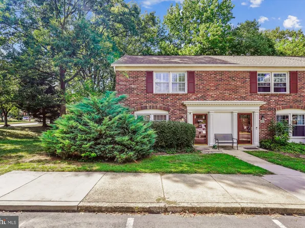 8425 Penshurst Dr #595, Springfield, VA 22152