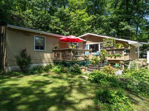 42 Deer Trail S, Greenwood Lake, NY 10925