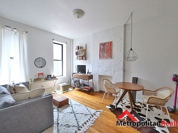5th image of 106 7th Ave APT 2