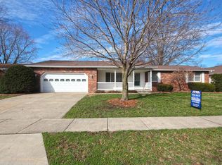 1461 W Masters Ln, Decatur, IL 62521