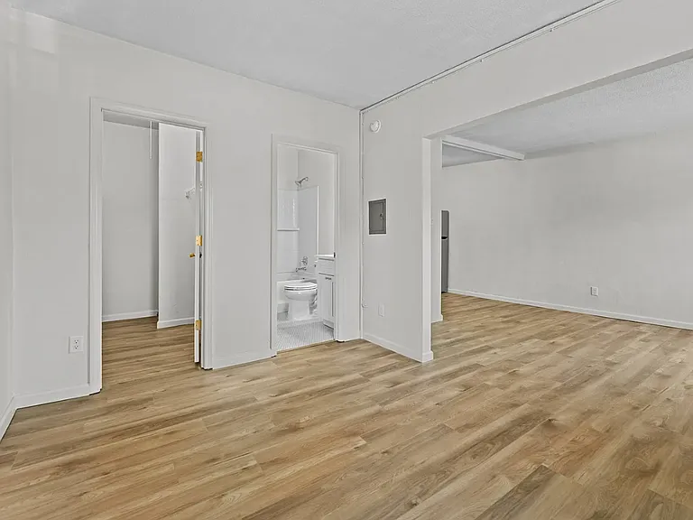 2117 Bellevue Ave #G — Photo 12