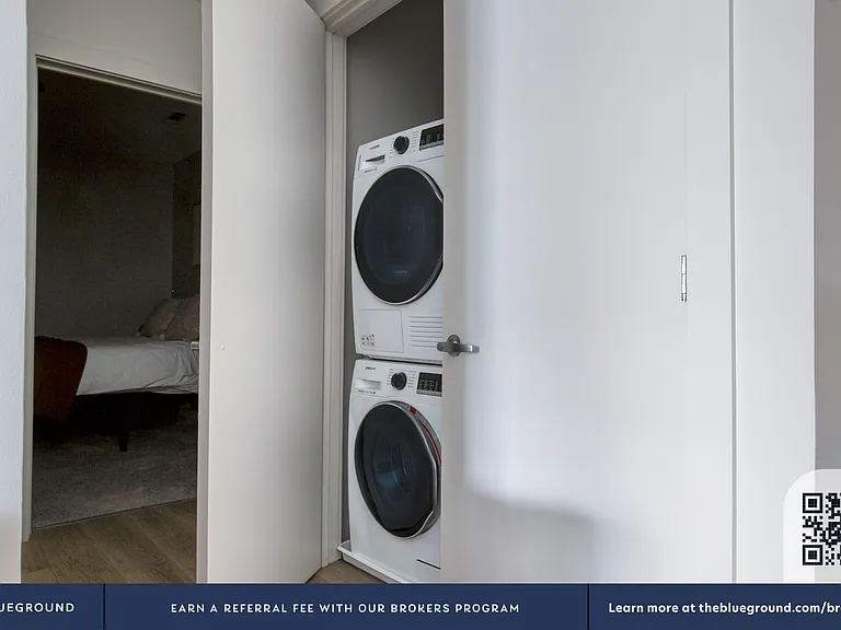 Washer/Dryer in Apartment