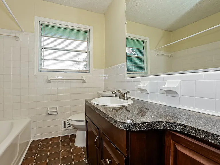 6570 Elsie St — Photo 15
